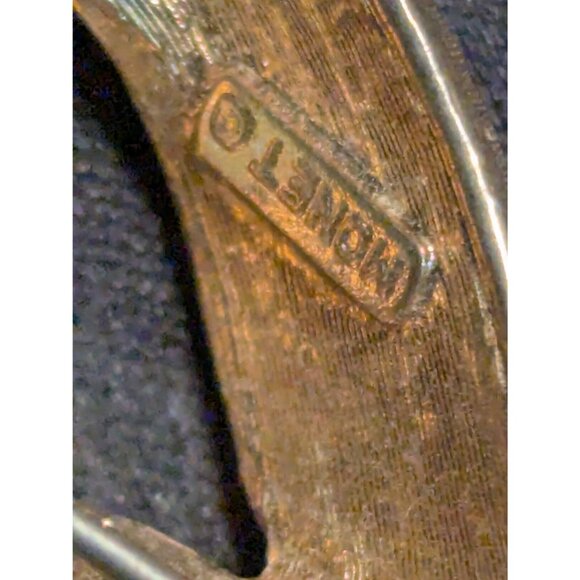 Monet Gold-Tone Abstract Ribbon Pin Brooch Vintage Textured Swirl Design - Picture 7 of 7